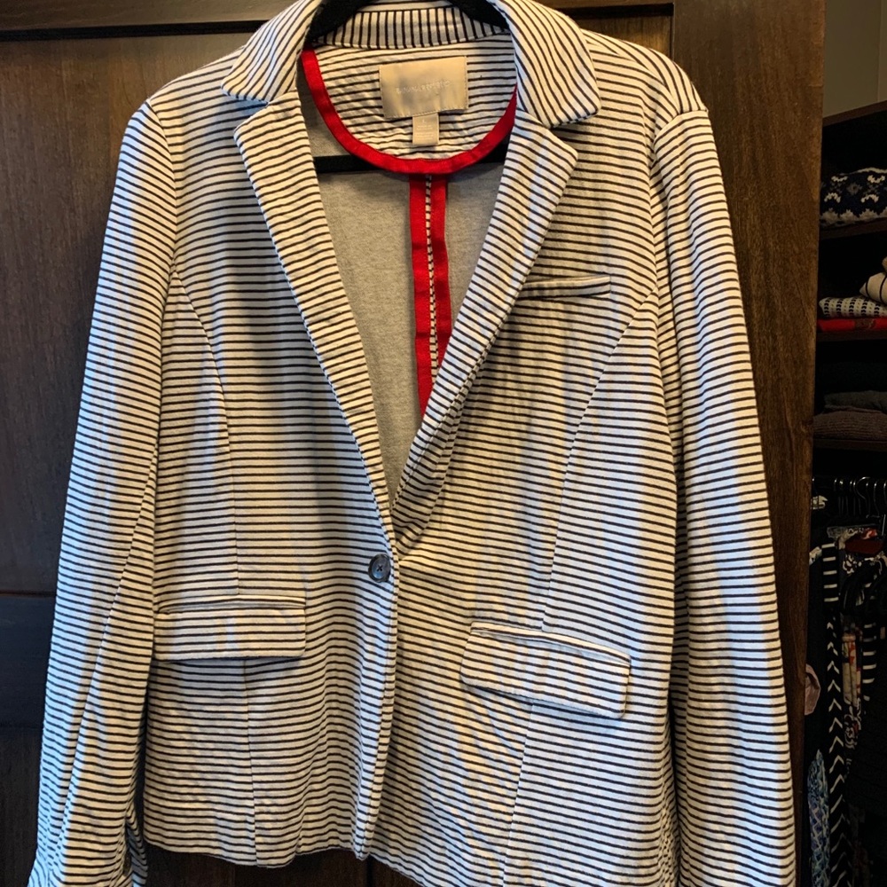 Super comfortable...Cotton blazer